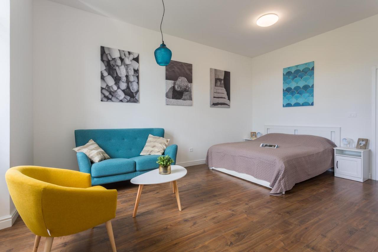 Bu2 Pula Studio Apartment מראה חיצוני תמונה