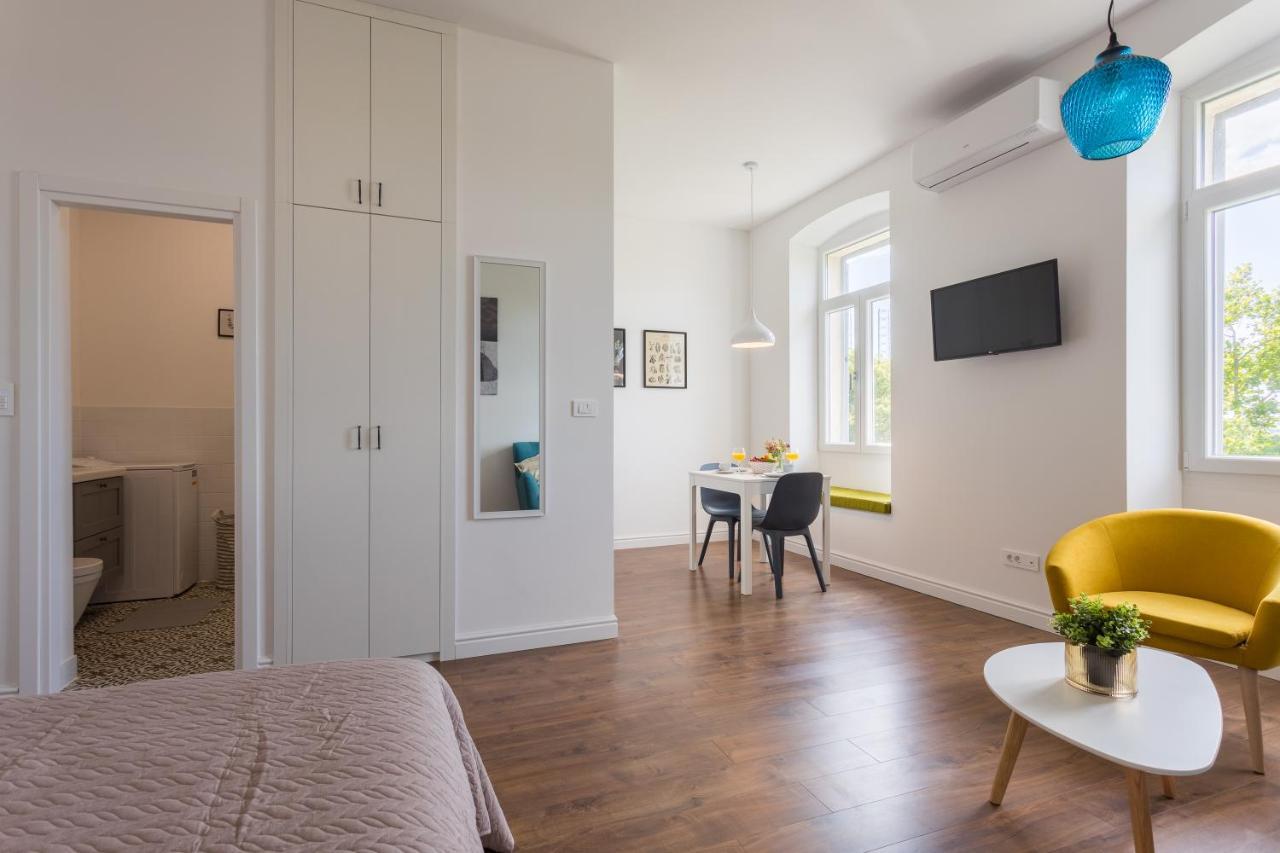 Bu2 Pula Studio Apartment מראה חיצוני תמונה